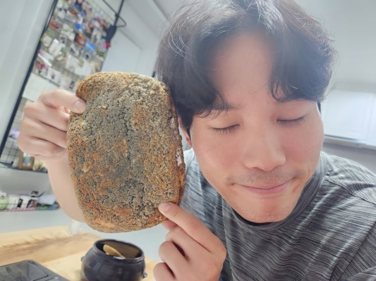 GS25 혜자로운 맘모스빵 흑임자가 들어가 있어서 건강하고 맛있을 뿐만 아니라 저렴하기도 한 가성비 빵 추천! GS25 혜자로운 맘모스빵 흑임자가 들어가 있어서 건강하고 맛있을 뿐만 아니라 저렴하기도 한 가성비 빵 추천!