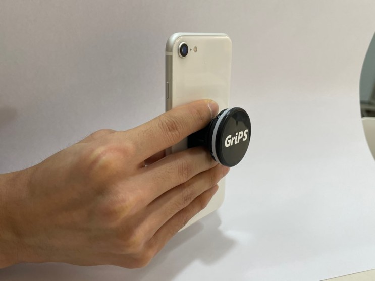 로고를 강조하는 시제품 제작 'GPS 그립톡, GriPS'