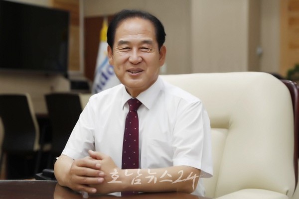  민선8기 김희수 진도군정, 팀장급 공직자 아리랑 상품권 위조 범죄 경찰 수사.. 군수, 직위해제 전 사건 우선 밝혀야 (제1보)