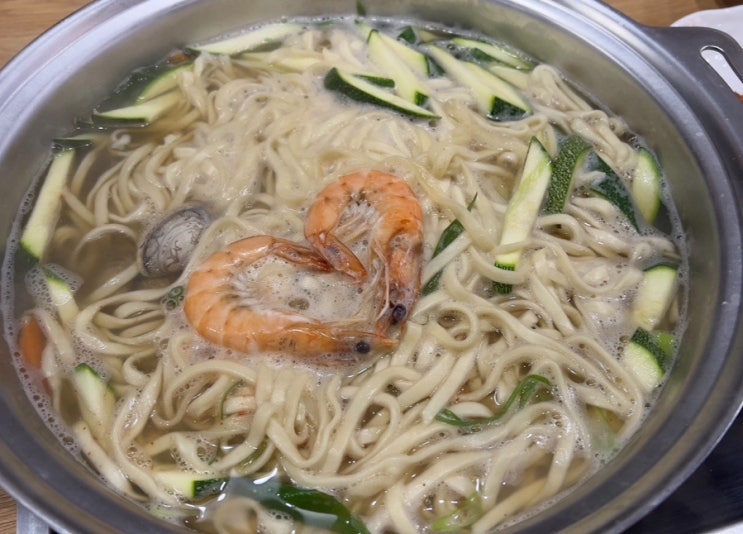  체크인챌린지 #5 해물칼국수가 맛있는 바다를 담다 해물칼국수