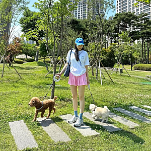 디아도라 반팔 티셔츠, 여름바지, 노앙 볼캡 류이서 에슬레져룩