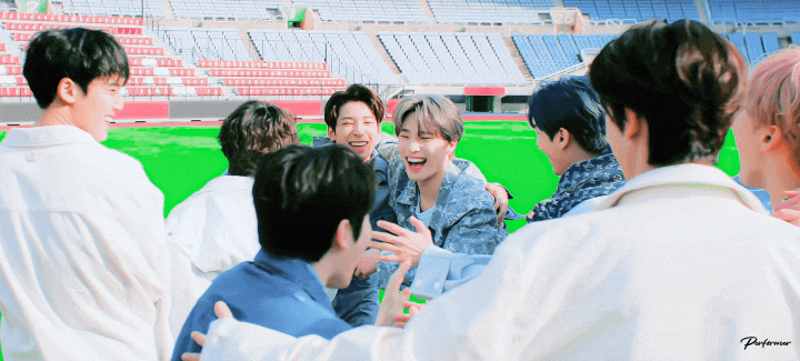 [SEVENTEEN 憑依小説] 芝生の上の本当の紅一点 37