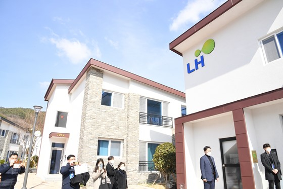"저흰 잘못 없어요"… 'LH 입찰담합' 부인한 보험사들, 어디? "저흰 잘못 없어요"… 'LH 입찰담합' 부인한 보험사들, 어디?