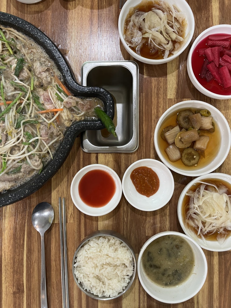  진주 칠암동 가성비 좋은 오리고기 점심특선 '백조품은오리'