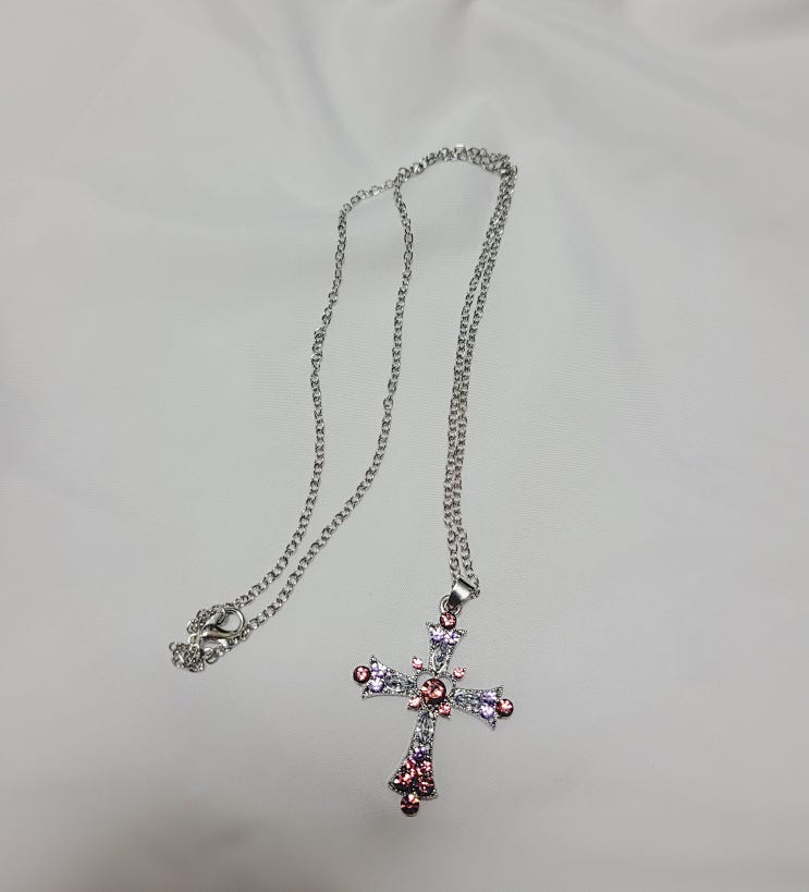  [내돈내산]에이블리 키치 힙한 패션용 목걸이 추천_ 아담드리 큐빅 십자가 목걸이 후기 (ft.착용사진)
