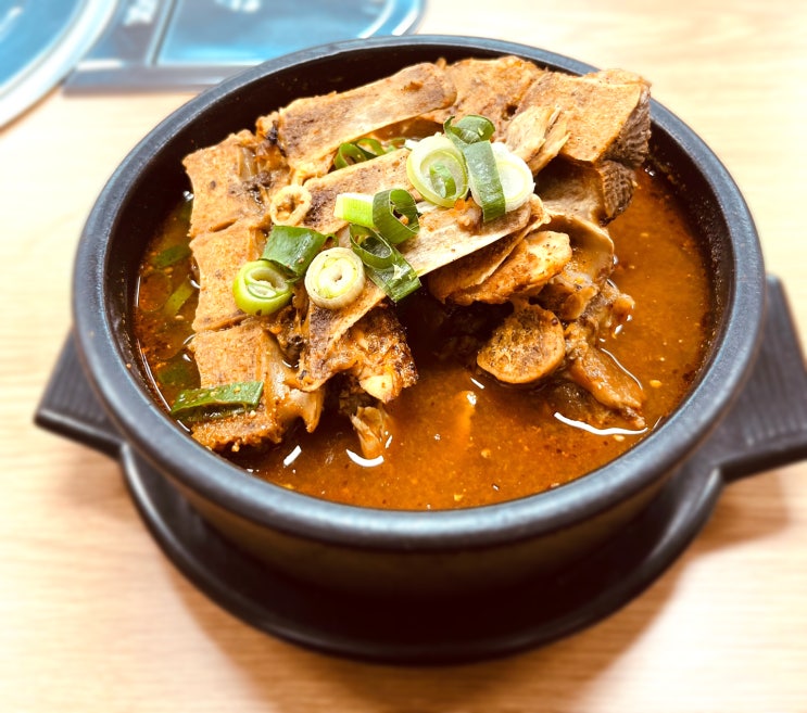  제주도민맛집으로 알려진 제주뼈해장국 전문점