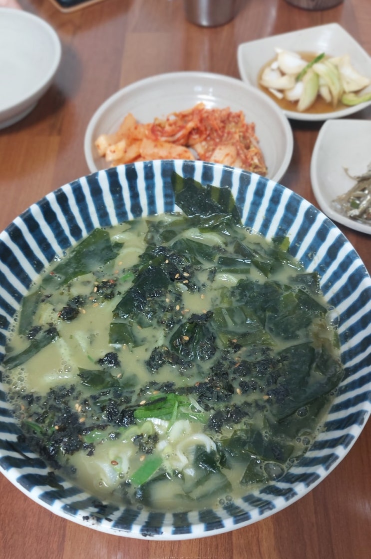 제주공항근처 맛집: 신제주 보말칼국수 제주본점 보말칼국수 맛집