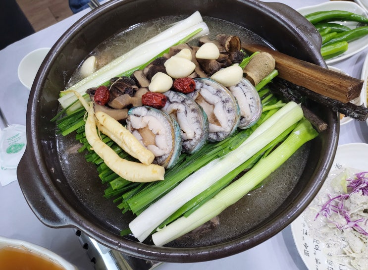 [동학사 맛집] 보양식 끝판왕 능이 오리백숙 '감나무집' (공주에서 최대 규모 식당)