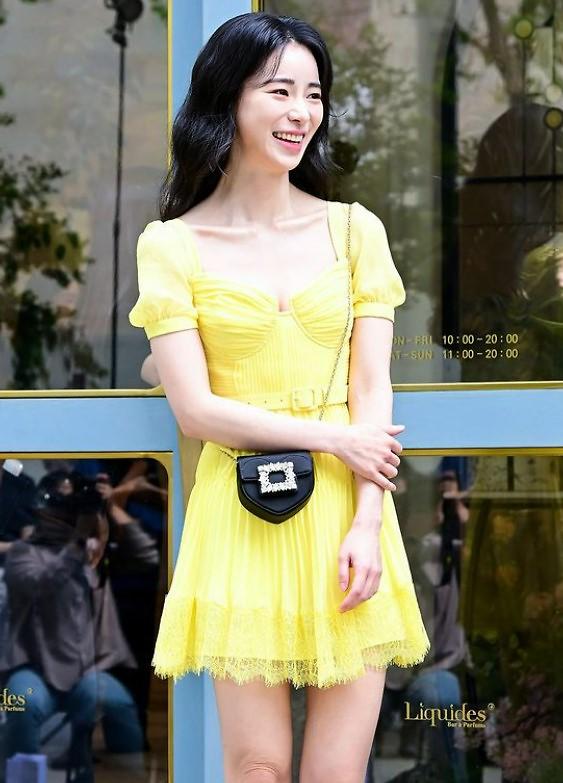 '짜장면 먹방' 임지연, "남편사망정식" 남편 사망 뒤 짜장면 곱배기 4그릇 먹는 일상 '짜장면 먹방' 임지연, "남편사망정식" 남편 사망 뒤 짜장면 곱배기 4그릇 먹는 일상