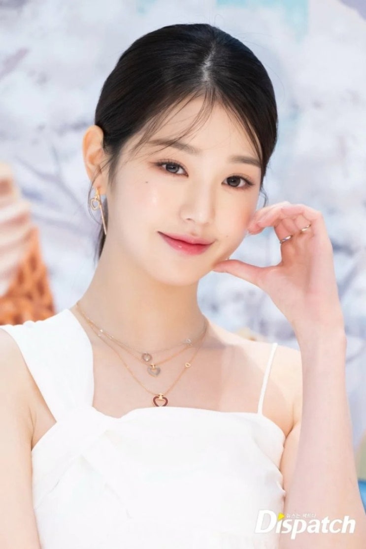  장원영,장원영 7키로 전후7kg찌고 리즈찍은 장원영,(장원영 프로필,장원영 인스타그램 주소)