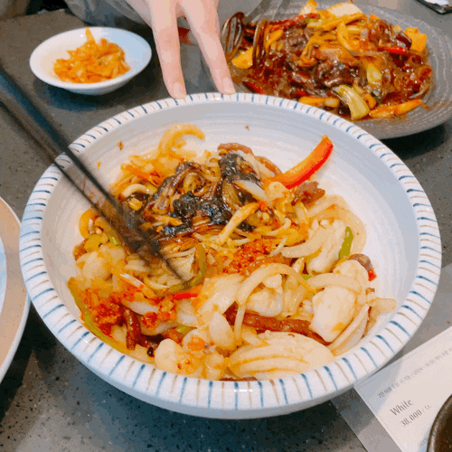 [판교] 독특한 짜장면이 있는 사천식 중식당 <시추안 하우스>