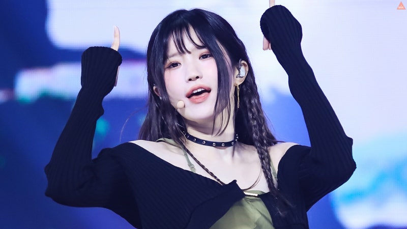 프로미스나인 송하영 'menow' 무대 컴퓨터바탕화면_by.슬짱