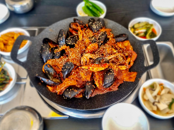  부산시청맛집 불백한잔 불고기백반집