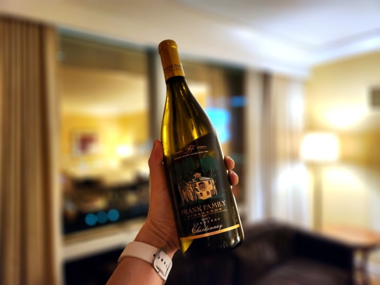  [미국] Frank Family Vineyards Carneros Chardonnay 2021 - 버터 듬뿍 바른 랍스터가 떠오른다