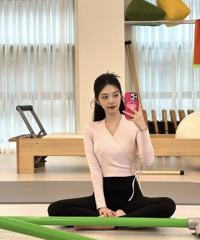 필라테스 & 요가 뿐만 아니라 데일리룩에서도 편하게 입을 레깅스 패션 추천