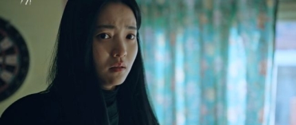  악귀,진선규 의문사→악귀 붙은 김태리김은희X김태리 ‘악귀’ 첫방송 시청률 9.9%…넘버스 4.4%악귀 오정세,악귀 붙은 김태리에 경고,악귀,김태리의 첫 장르물(김태리 프로필)
