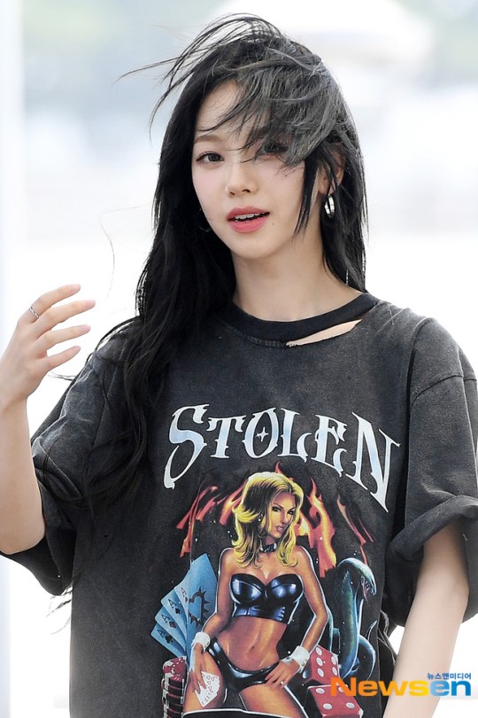 에스파 카리나 ‘락커 느낌 물씬’[포토엔HD]
