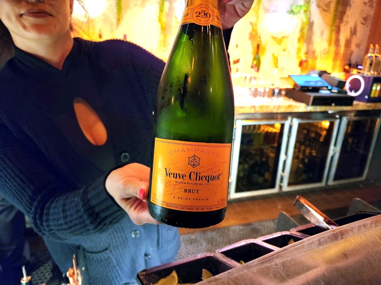  [프랑스] 뵈브 클리코, Veuve Clicquot Yellow Label Brut NV - 파티에는 뵈브지