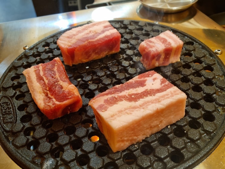  일곡동 삼겹살집 냇내 이 정도의 서비스를?