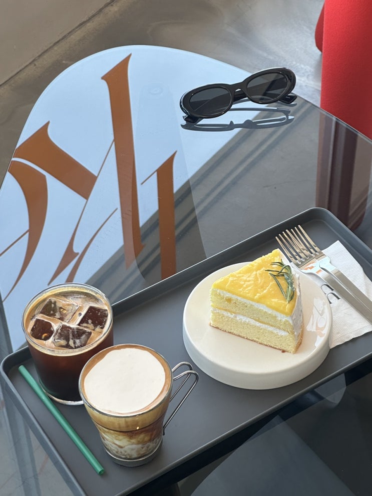  커피는 던킨 말고 '강릉 덴켄' 강문해변 신상카페