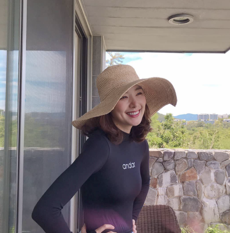  여름 여성 수영복 종류로 인기 만점인 여자 래쉬가드 추천 a.k.a 래시가드