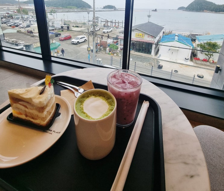  부산다대포카페 투썸플레이스 몰운대점 (내돈내산)