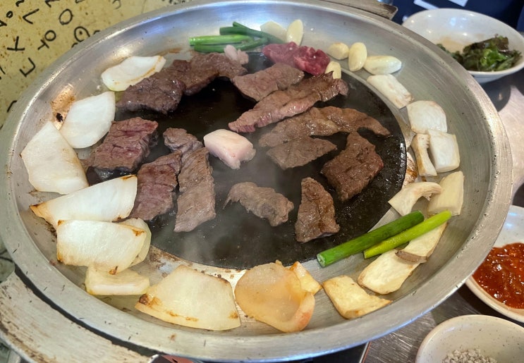  [사당 맛집/고깃집] 내돈내산 소고기, 관자, 묵은지 김치 삼합 '외양간', 음식 사진