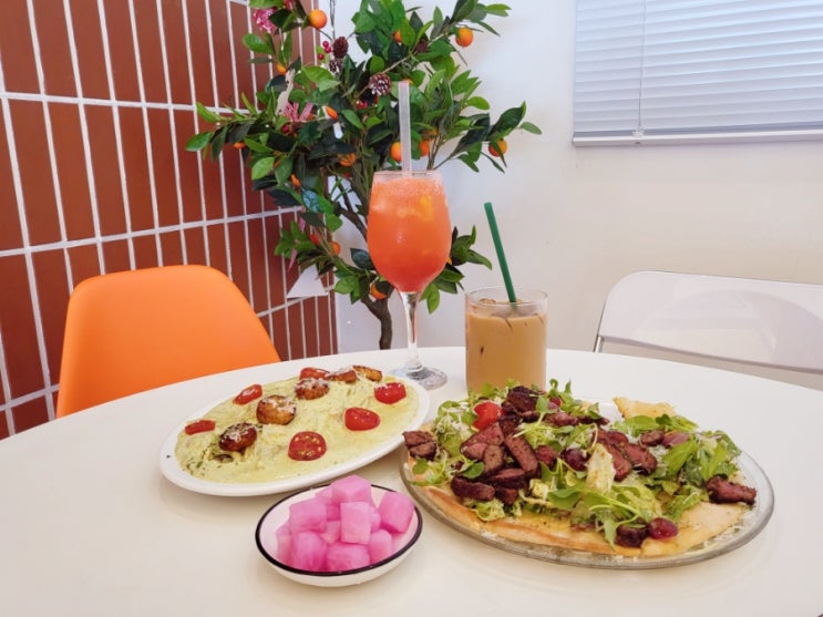  광주 데이트 장소로 좋은 동명동 바질 파스타 맛집 아웃오브오렌지