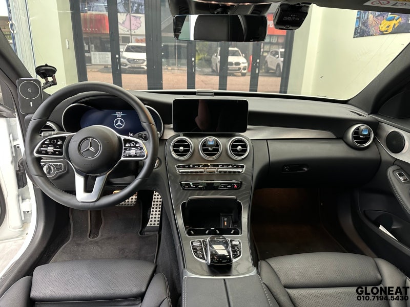 인천 서구 / 엠비언트 / 벤츠C클래스(W205)AMG - 송풍구엠비언트 교체로 더욱 멋스럽게 / 벤츠 / C-클래스 / C-클래스 W206