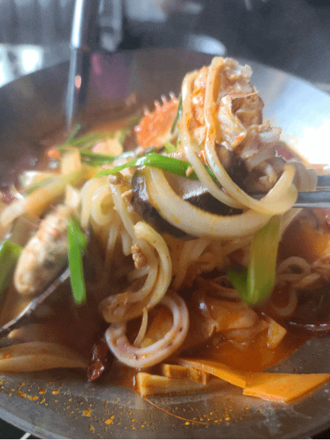  용산 이태원역 해물짬뽕탕 맛집 야주