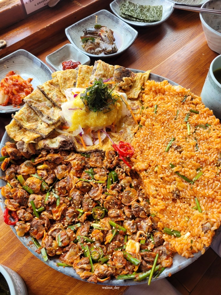  부산/기장_일광 꼬막 비빔밥과 육전 맛집으로 인정한 바릇식당 '꼬막육전대판'