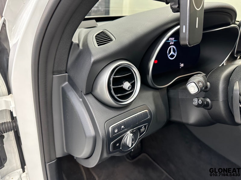 인천 서구 / 엠비언트 / 벤츠C클래스(W205)AMG - 송풍구엠비언트 교체로 더욱 멋스럽게 / 벤츠 / C-클래스 / C-클래스 W206