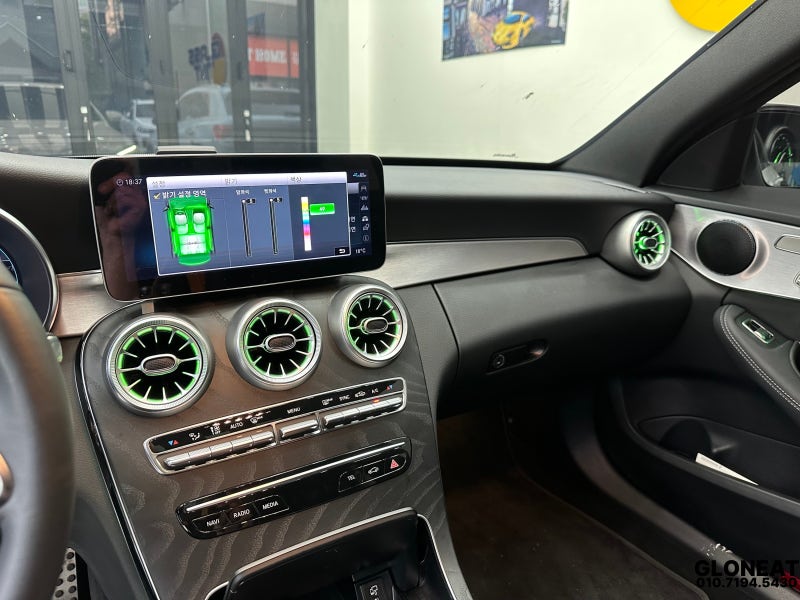 인천 서구 / 엠비언트 / 벤츠C클래스(W205)AMG - 송풍구엠비언트 교체로 더욱 멋스럽게 / 벤츠 / C-클래스 / C-클래스 W206