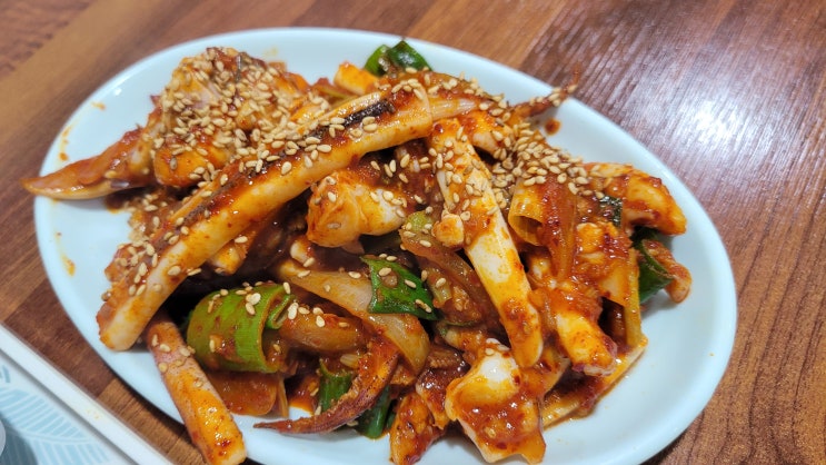  개봉역 혼밥 하기 좋은 완산정 오징어볶음 존맛탱