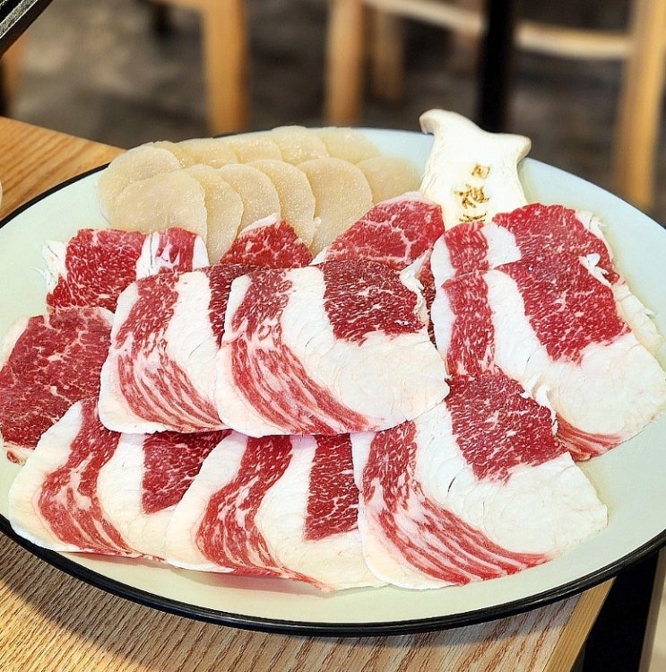  방이동 맛집 이영자도 인정한 차돌삼합 대존맛 진대감