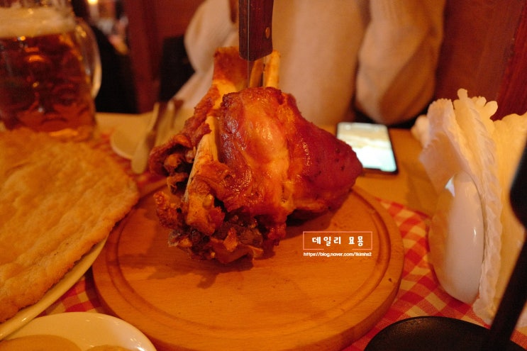  폴란드 바르샤바 여행 올드타운 골롱카 맛집 : Podwale 25 Kompania Piwna