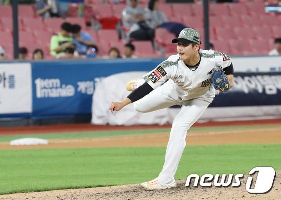 [인터뷰] KT 핵심 불펜 박영현 "연투? 괜찮아…응원만 해주세요"