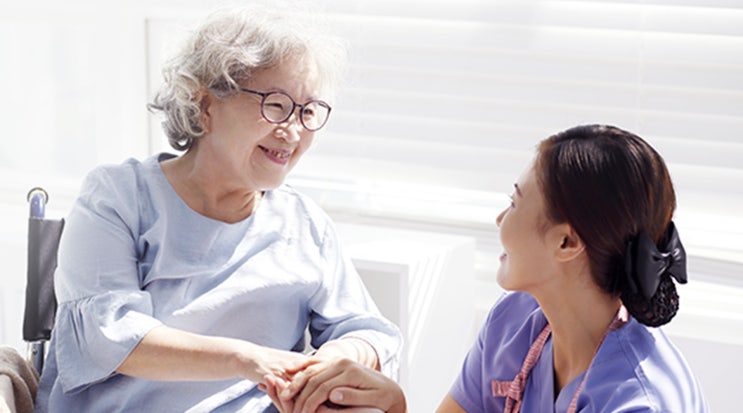 취약 노인에게 돌봄서비스 제공하는 노인맞춤돌봄서비스 이야기
