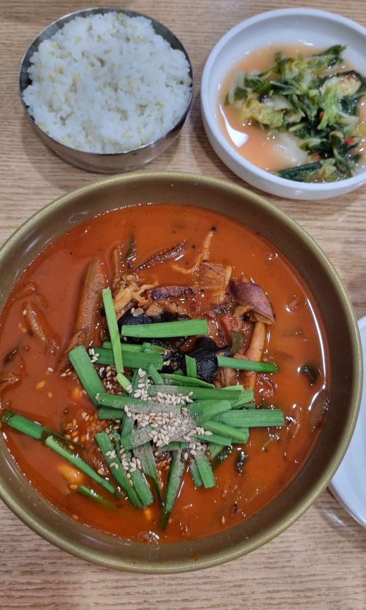  [강릉맛집/짬뽕순두부 맛집]웨잇팅이 아깝지 않은 동화가든 짬뽕순두부