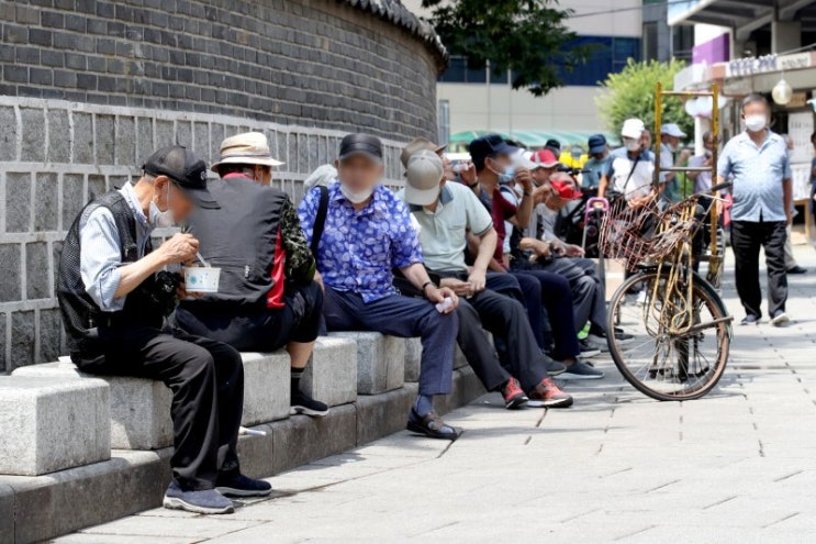 65세 넘어도 "은퇴 이르다"...일하고 싶은 노인들 일손 빌려야 65세 넘어도 "은퇴 이르다"...일하고 싶은 노인들 일손 빌려야