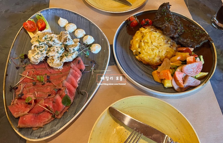  스위스 여행 그린델발트 뢰스티, 로스트비프 맛집 추천 : Barry's Restaurant, Bar & Lounge