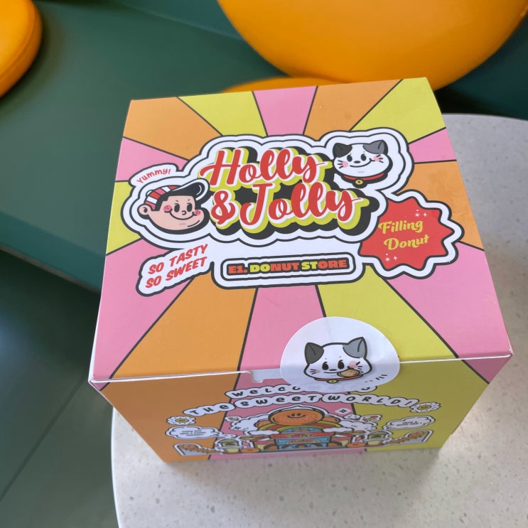 [서울/관악]도넛이 맛있는 카페 홀리앤졸리 신림점 : 내돈내산 방문기