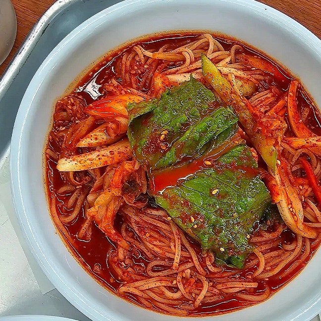  망향비빔국수 본점 멀어도 가게 되는 비빔국수 맛집 후기