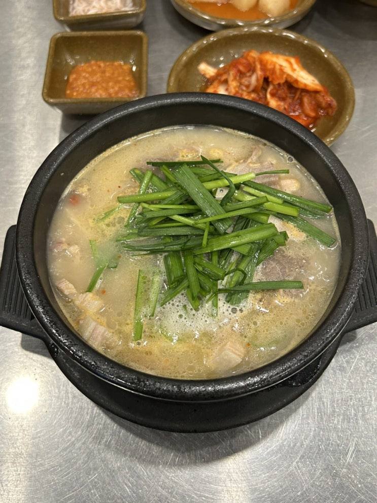  부산 광안리 줄서는 맛집, 수변최고돼지국밥 민락본점