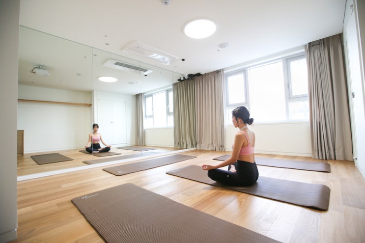 새로운 주거 트렌드 코리빙 하우스(Co-living house) 브랜드들 (맹그로브, 에피소드, 콤피, 커먼타운, 홈즈스튜디오) 새로운 주거 트렌드 코리빙 하우스(Co-living house) 브랜드들 (맹그로브, 에피소드, 콤피, 커먼타운, 홈즈스튜디오)