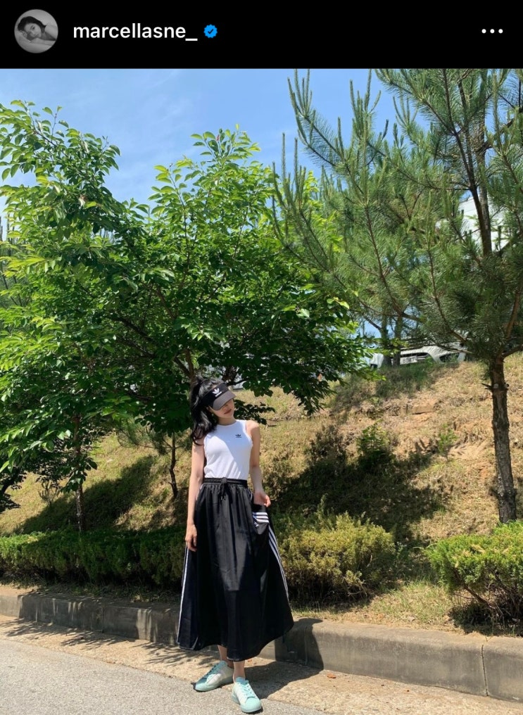  손나은 연예인 여자 트레이닝복 아디다스 나이키 퓨마