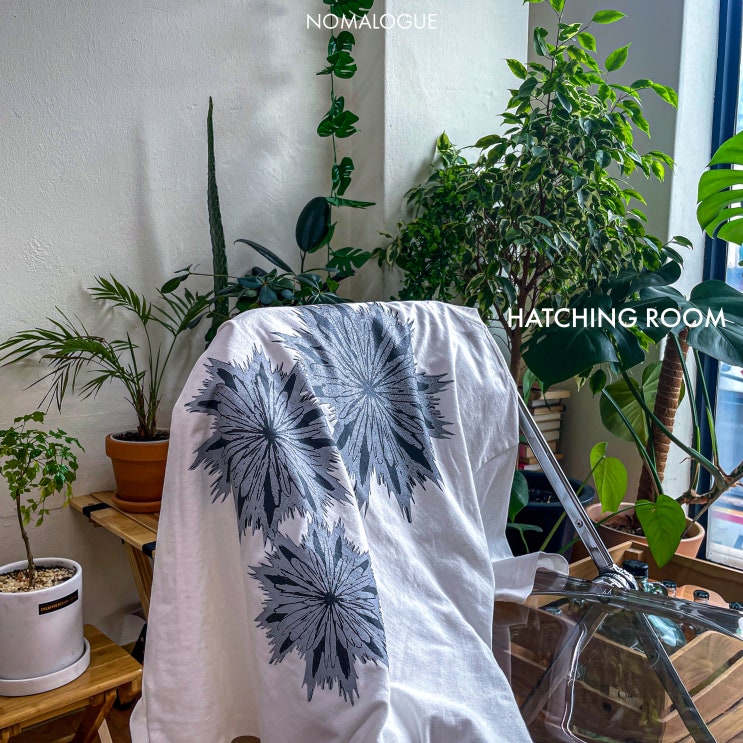  해칭룸 플로럴 티셔츠 반팔 | HATCHING ROOM FLOLAR TEE