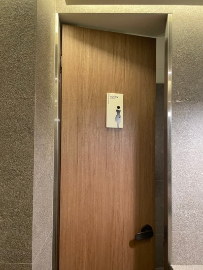Baek Sojeong Juan Station Store Restroom — photo 1