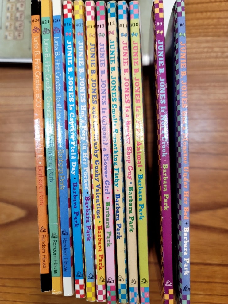  Junie B. Jones 시리즈 중 12권 나눔 (택배비+700원 부담 조건)