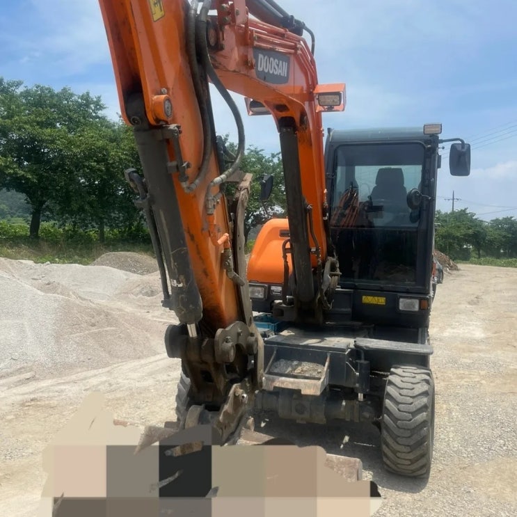두산 DX55W 2021년식 6000만원 판매합니다. 두산 DX55W 2021년식 6000만원 판매합니다.